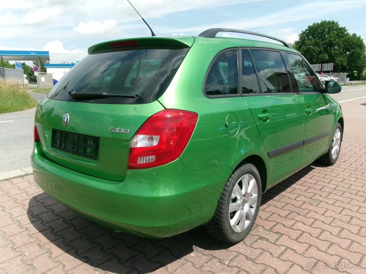 2010 Škoda FABIA - 4