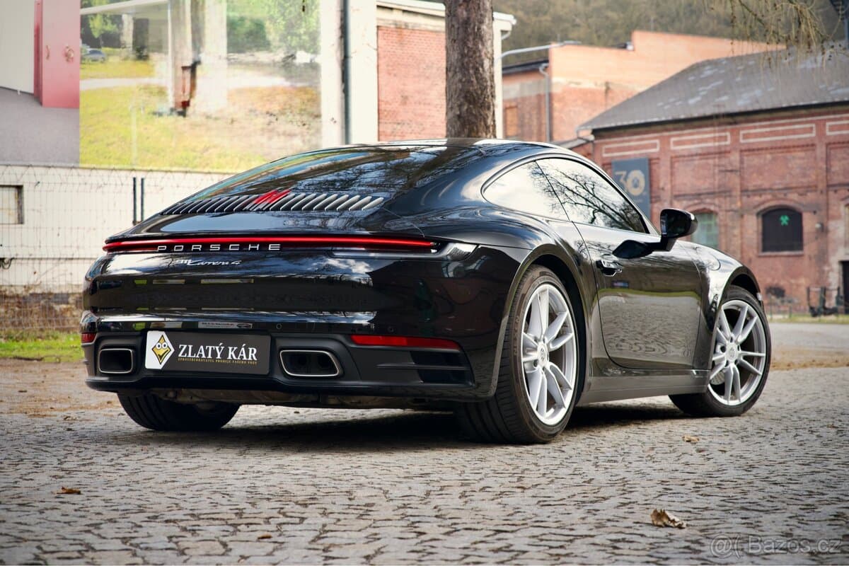 2020 Porsche 911 - 4