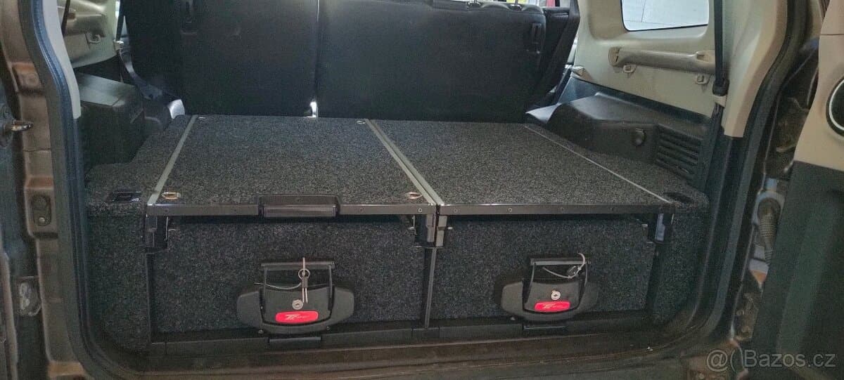 2011 Mitsubishi PAJERO - 4