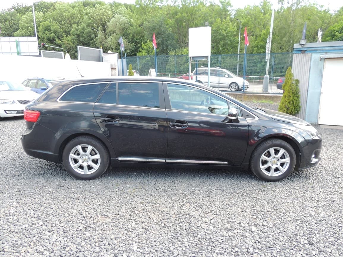 2012 Toyota AVENSIS - 4