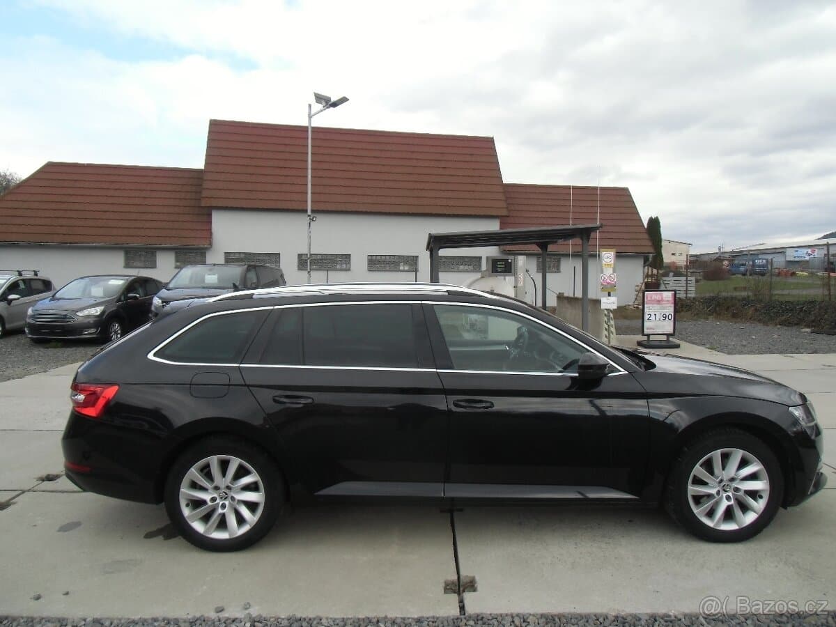 2021 Škoda SUPERB - 4