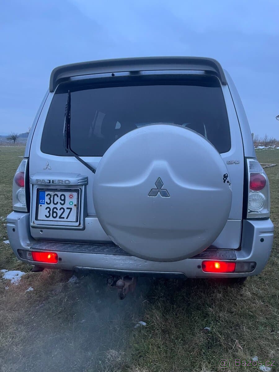 2006 Mitsubishi PAJERO - 4