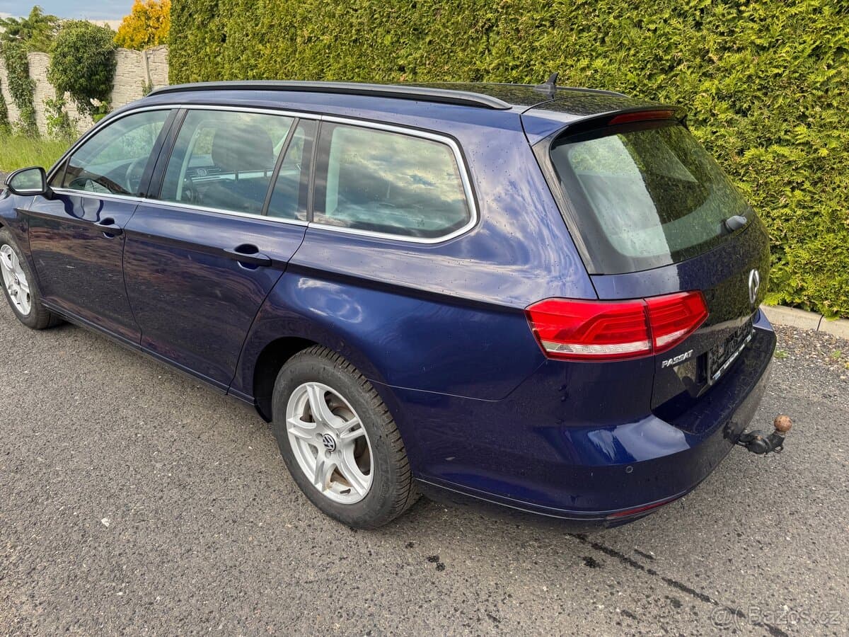 2018 Volkswagen PASSAT - 4