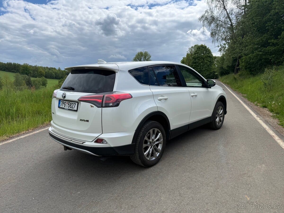 2016 Toyota RAV4 - 4