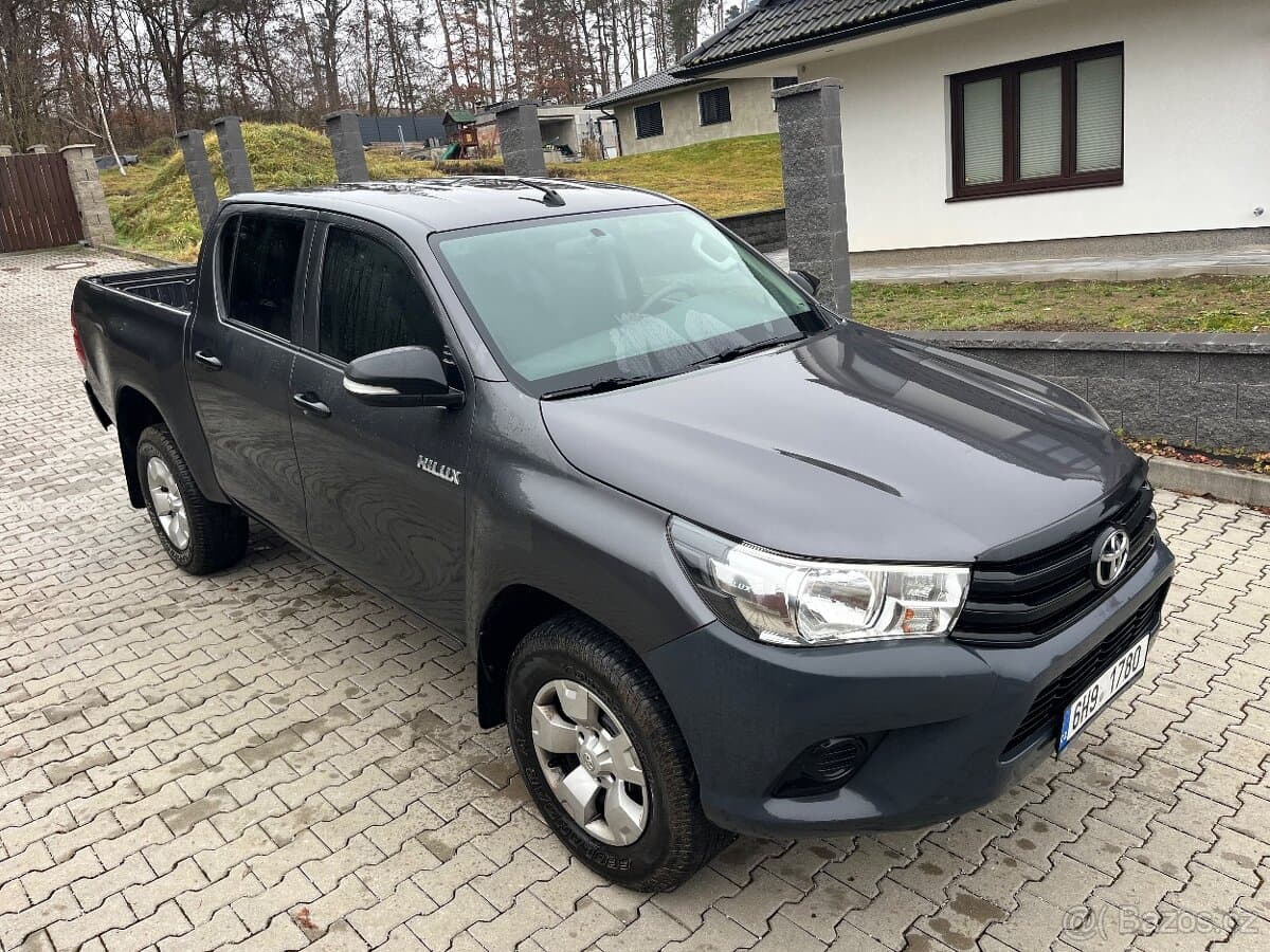 2017 Toyota HILUX - 4