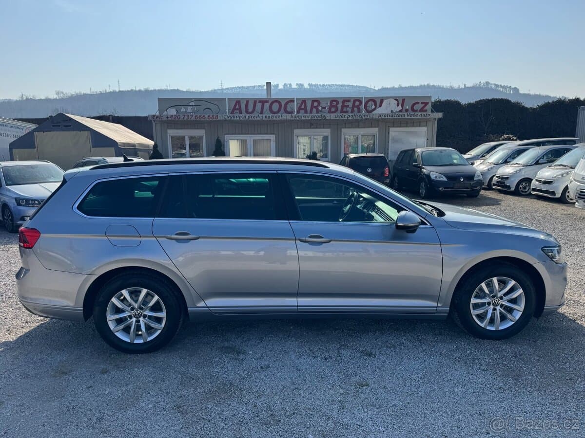 2021 Volkswagen PASSAT - 4