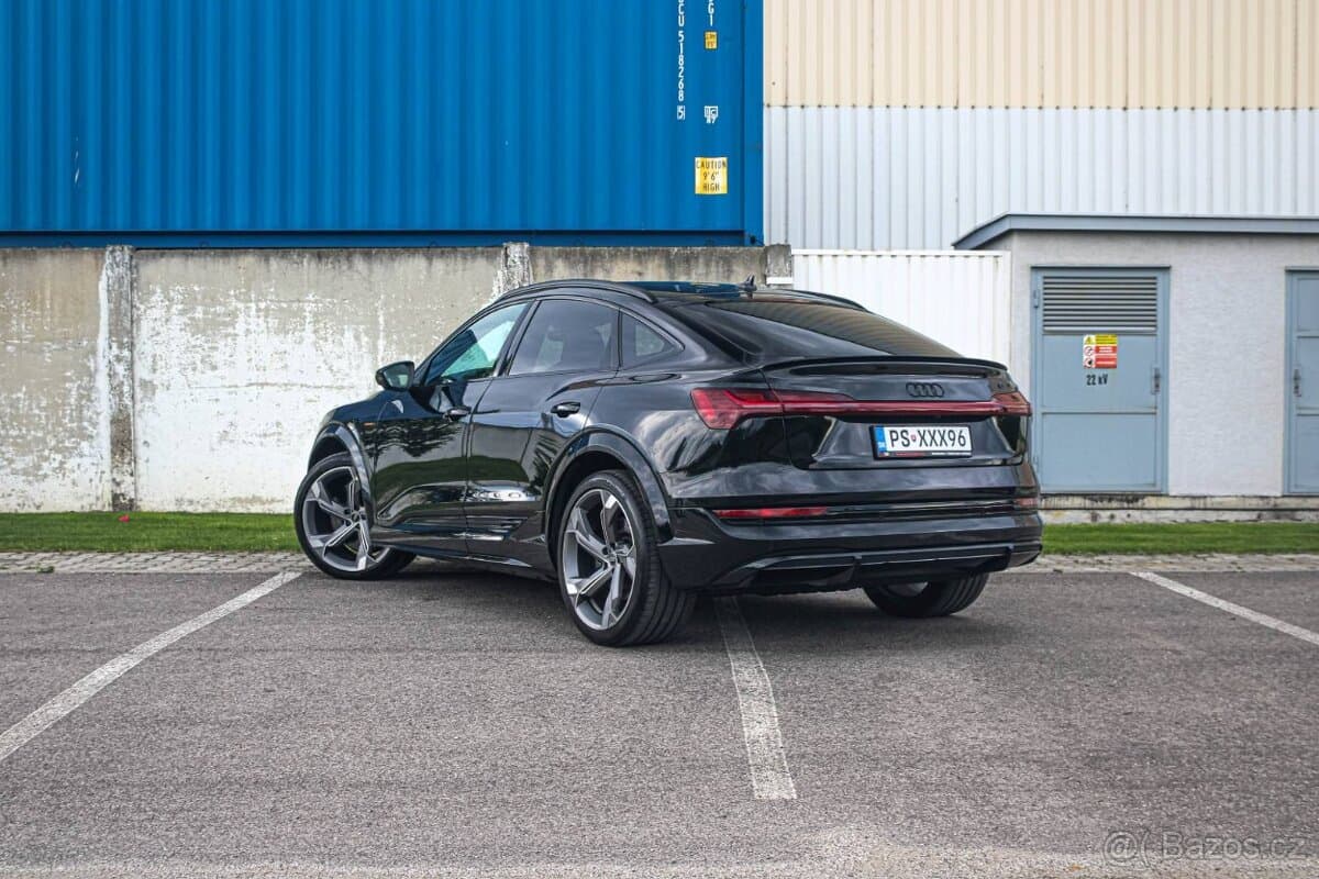 2022 Audi E-TRON - 4