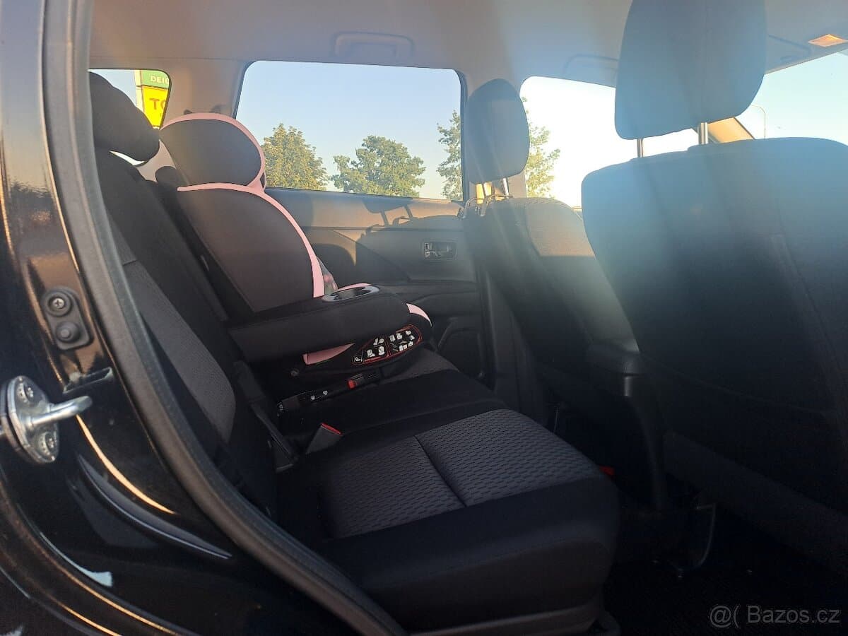 2014 Mitsubishi OUTLANDER - 4
