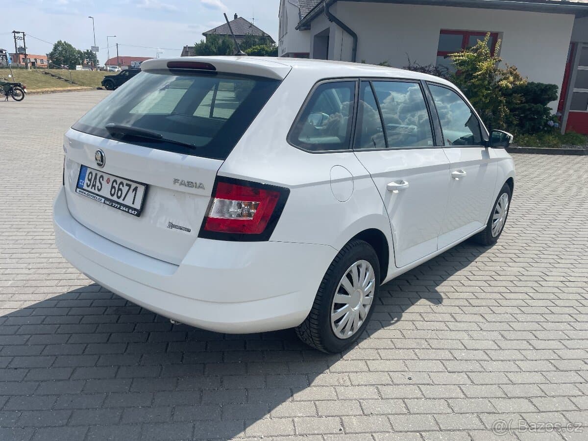 2015 Škoda FABIA - 4