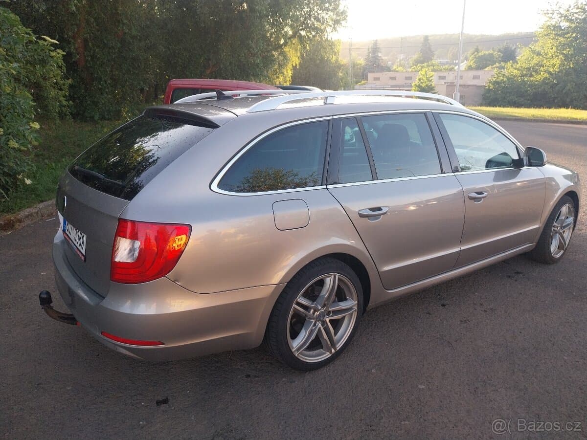 2012 Škoda SUPERB - 4