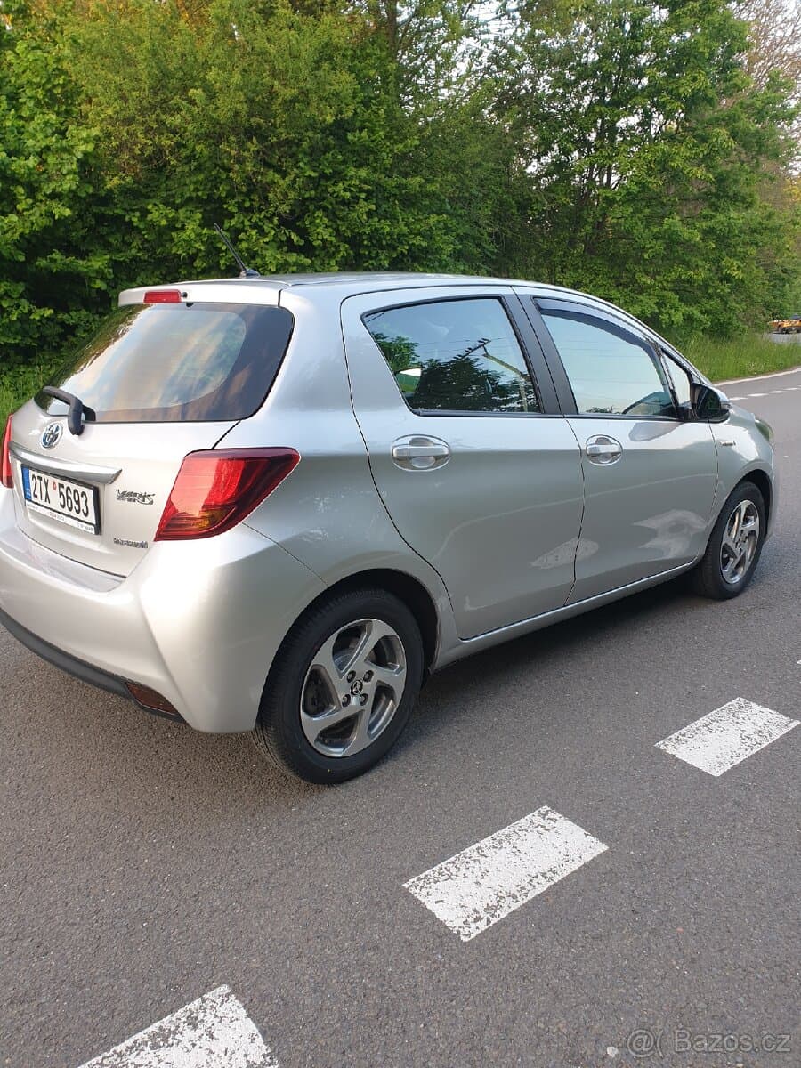 2015 Toyota YARIS - 4
