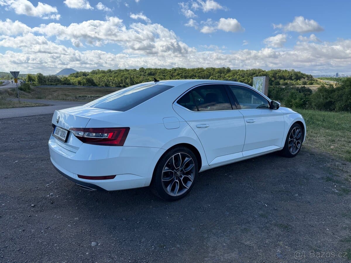 2016 Škoda SUPERB - 4