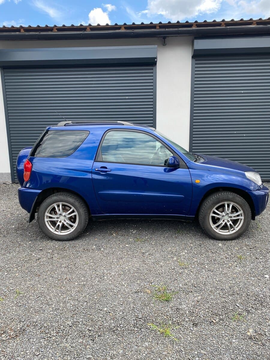 2000 Toyota RAV4 - 4