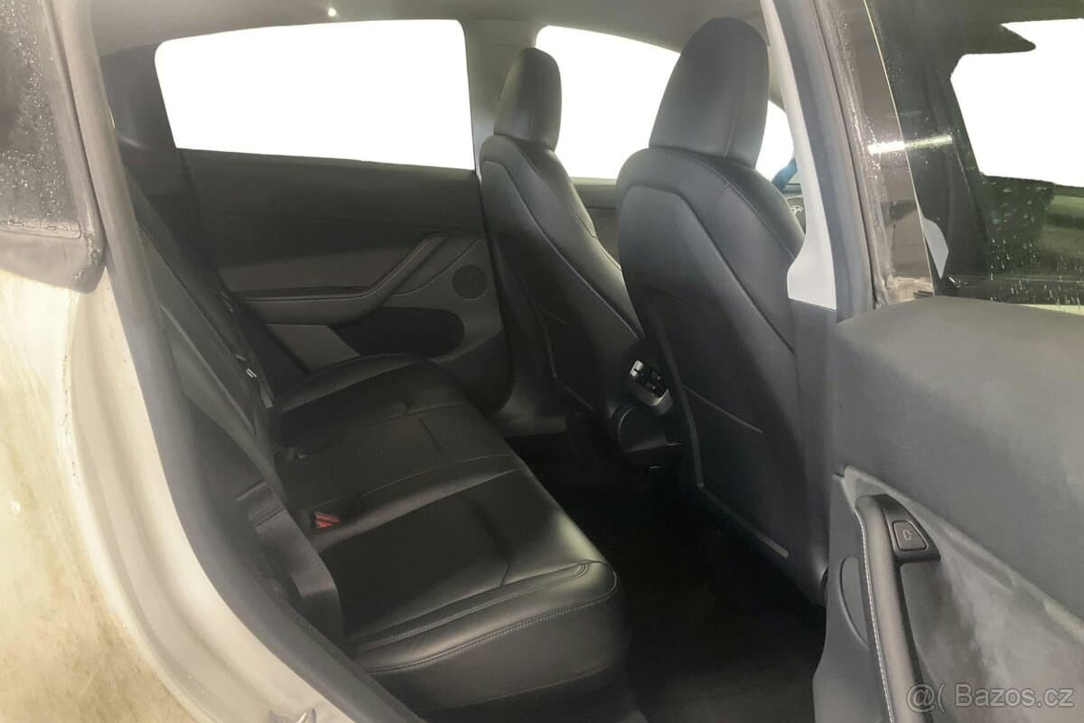 2024 Tesla MODEL Y - 4