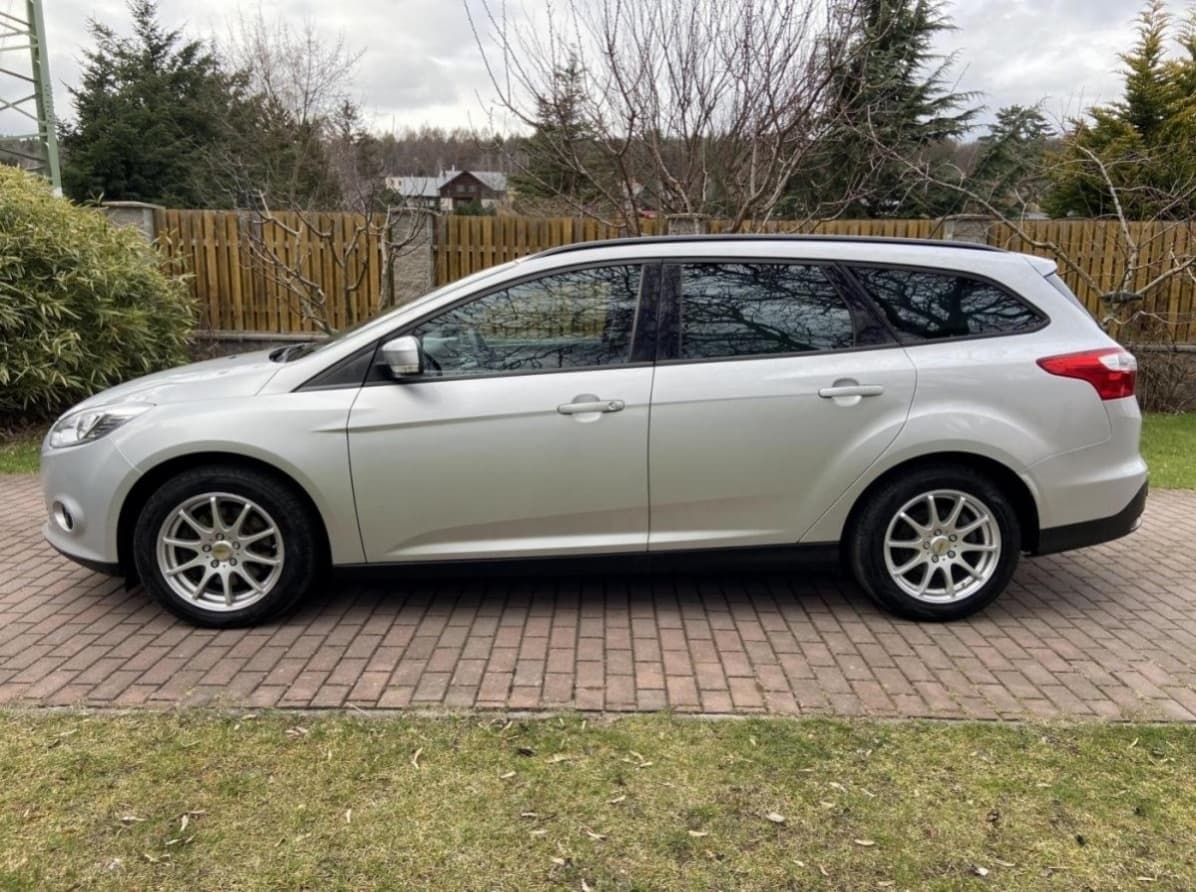 2011 Ford FOCUS - 4