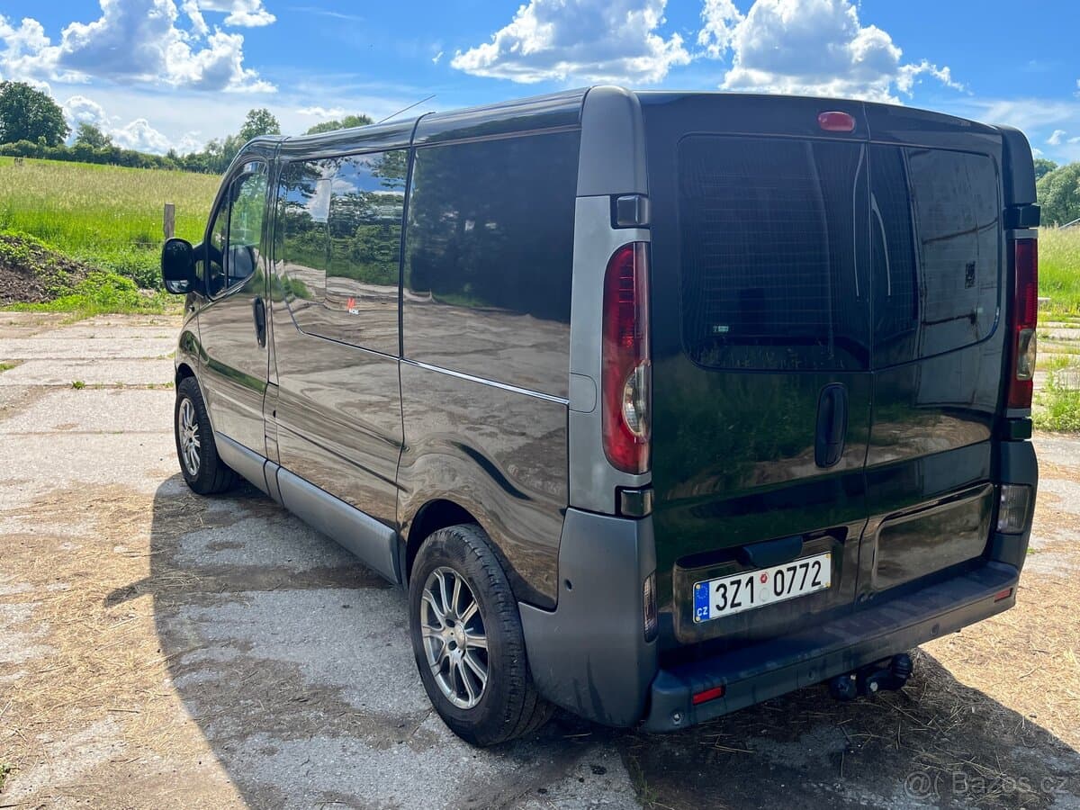 Renault TRAFIC - 4