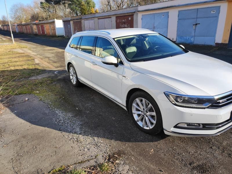 2015 Volkswagen PASSAT - 4