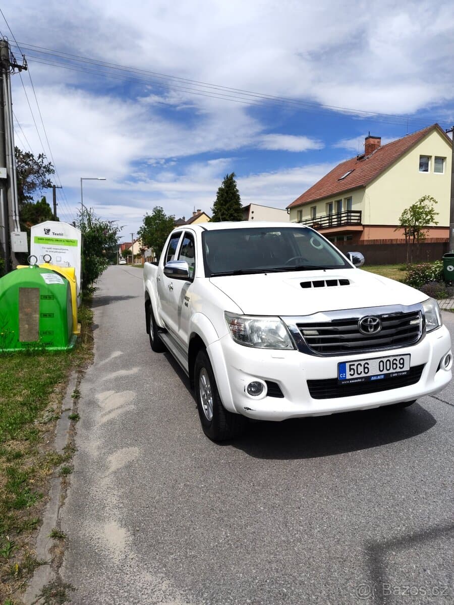 2012 Toyota HILUX - 4