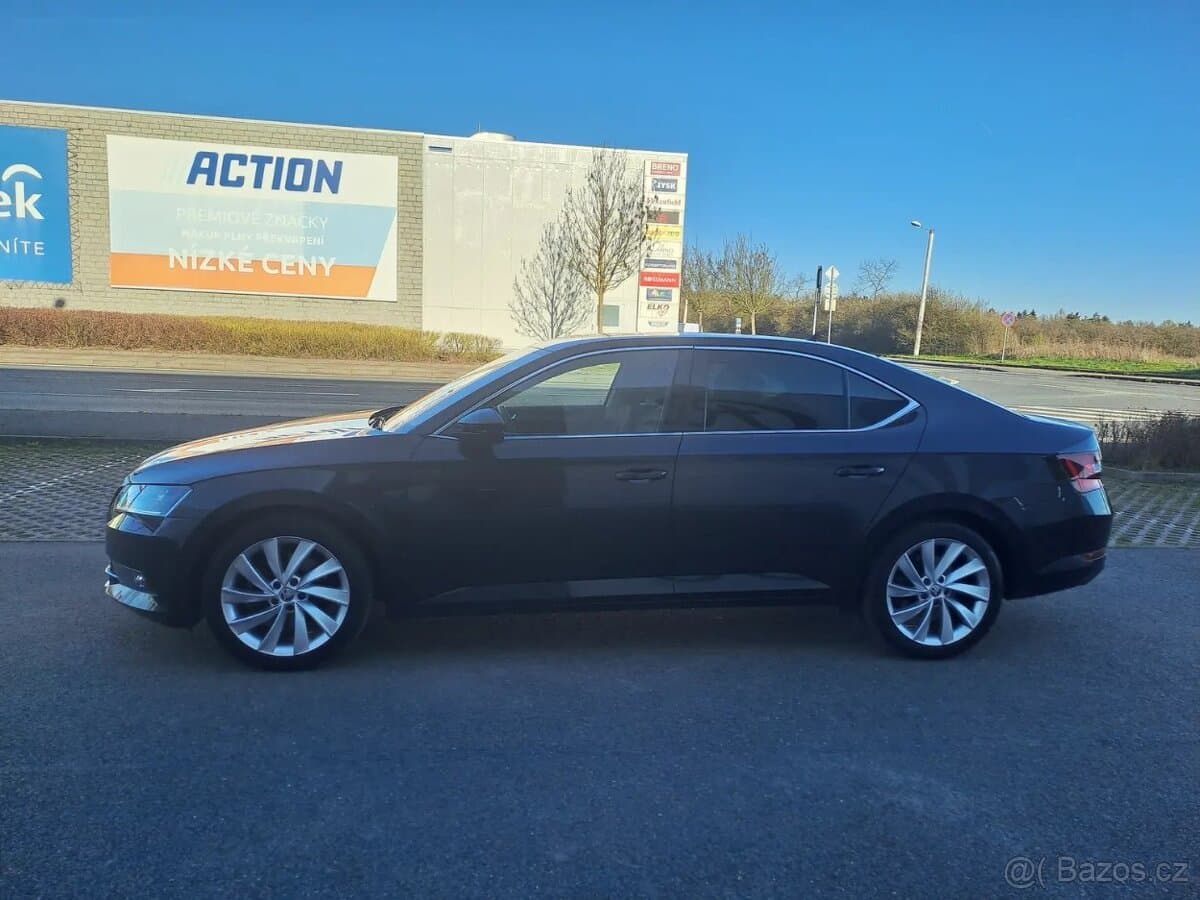 2020 Škoda SUPERB - 4