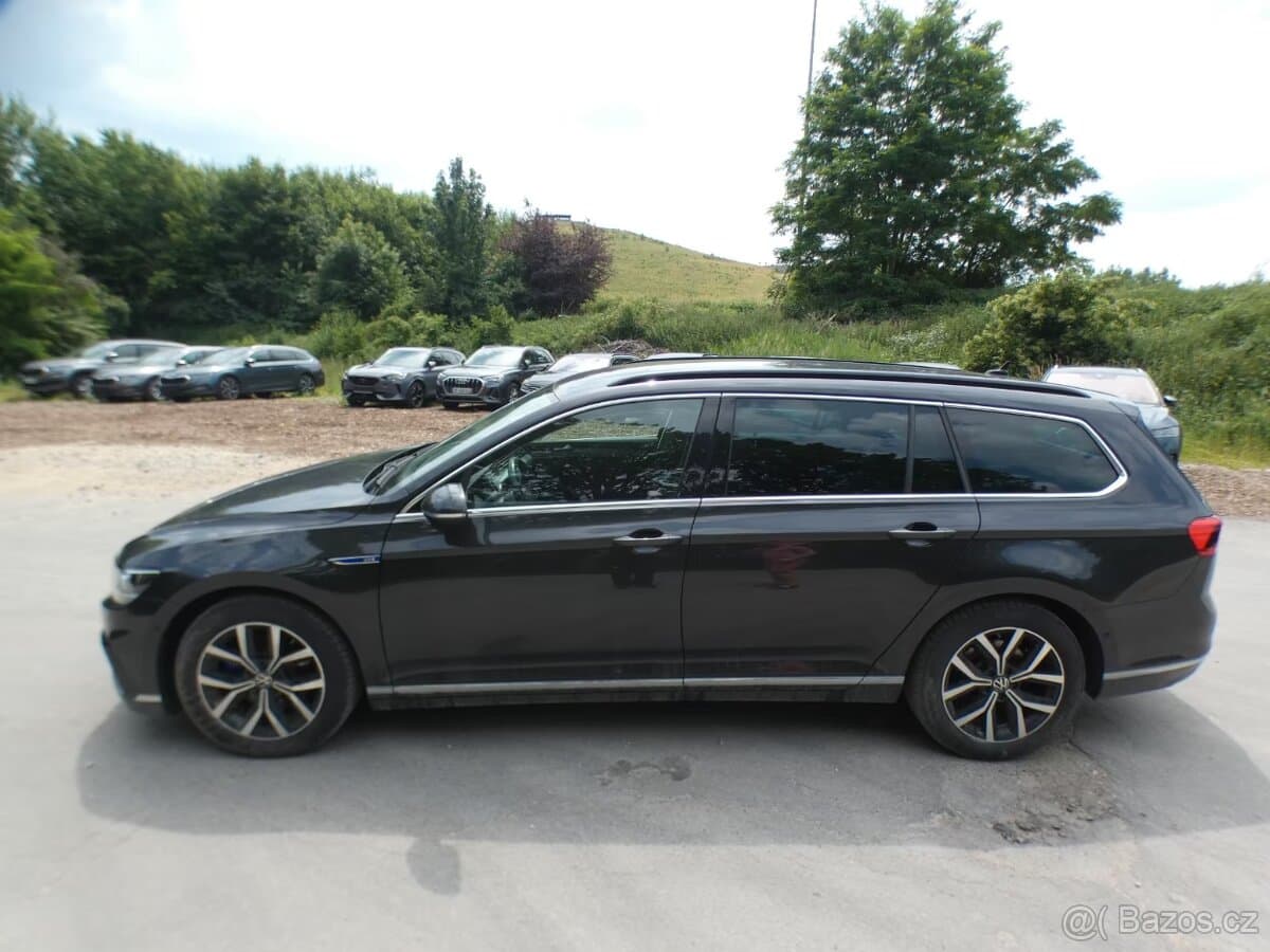 2021 Volkswagen PASSAT - 4