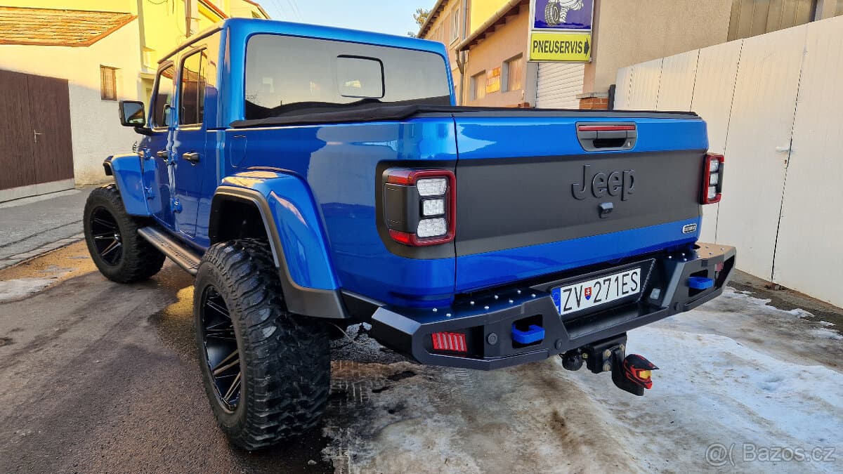 2021 Jeep GLADIATOR - 4