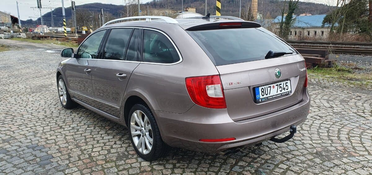 2011 Škoda SUPERB - 4