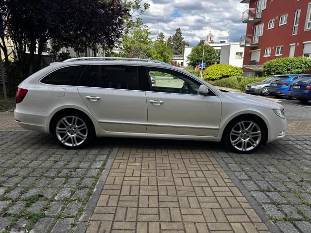 2010 Škoda SUPERB - 4