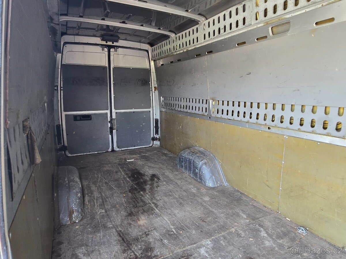 2005 Mercedes-Benz SPRINTER - 4