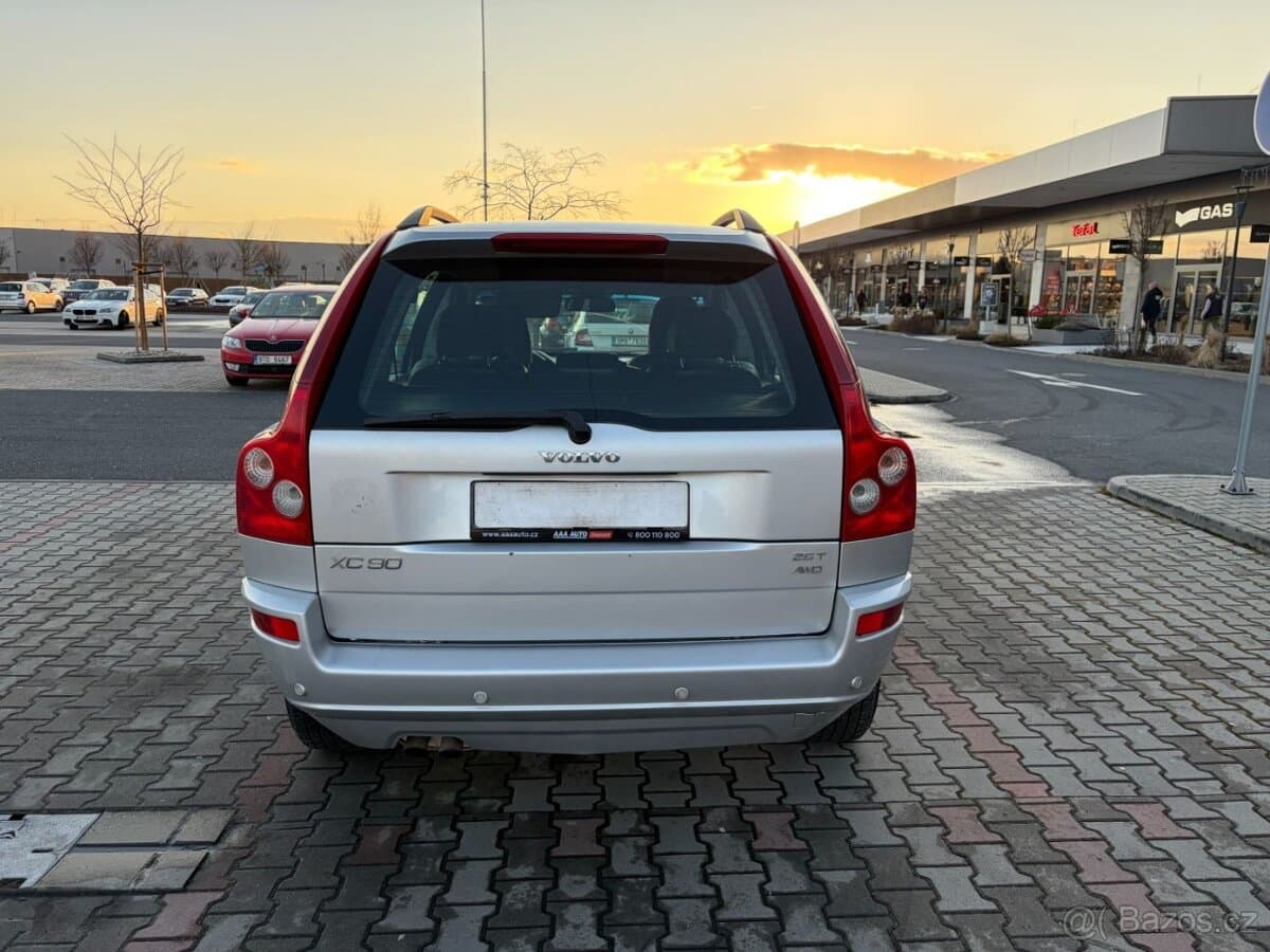 2004 Volvo XC90 - 4