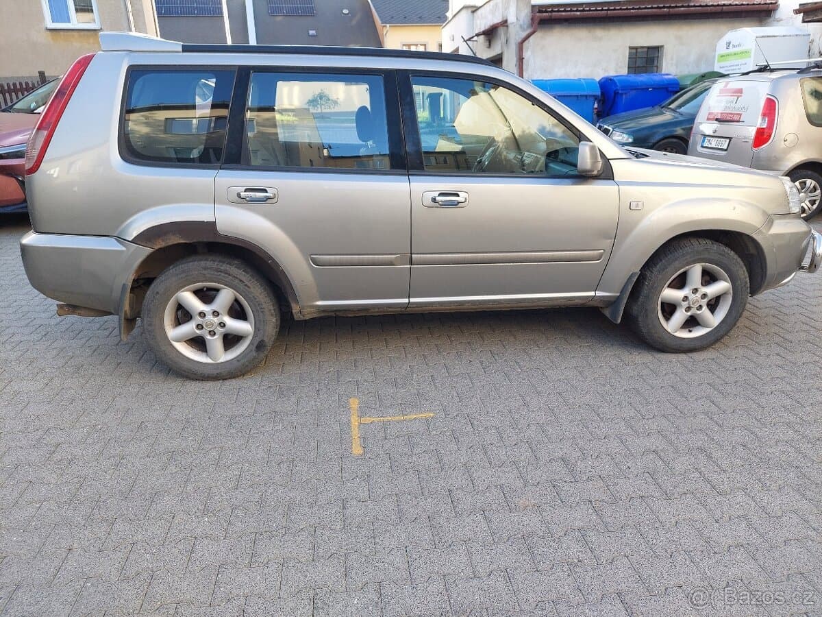 2004 Nissan X-TRAIL - 4
