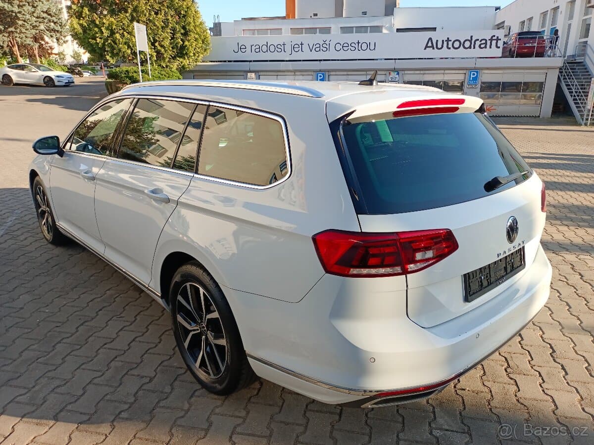 2022 Volkswagen PASSAT - 4