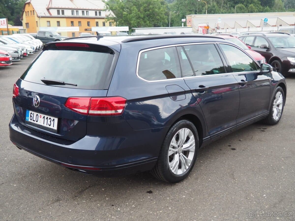 2016 Volkswagen PASSAT - 4