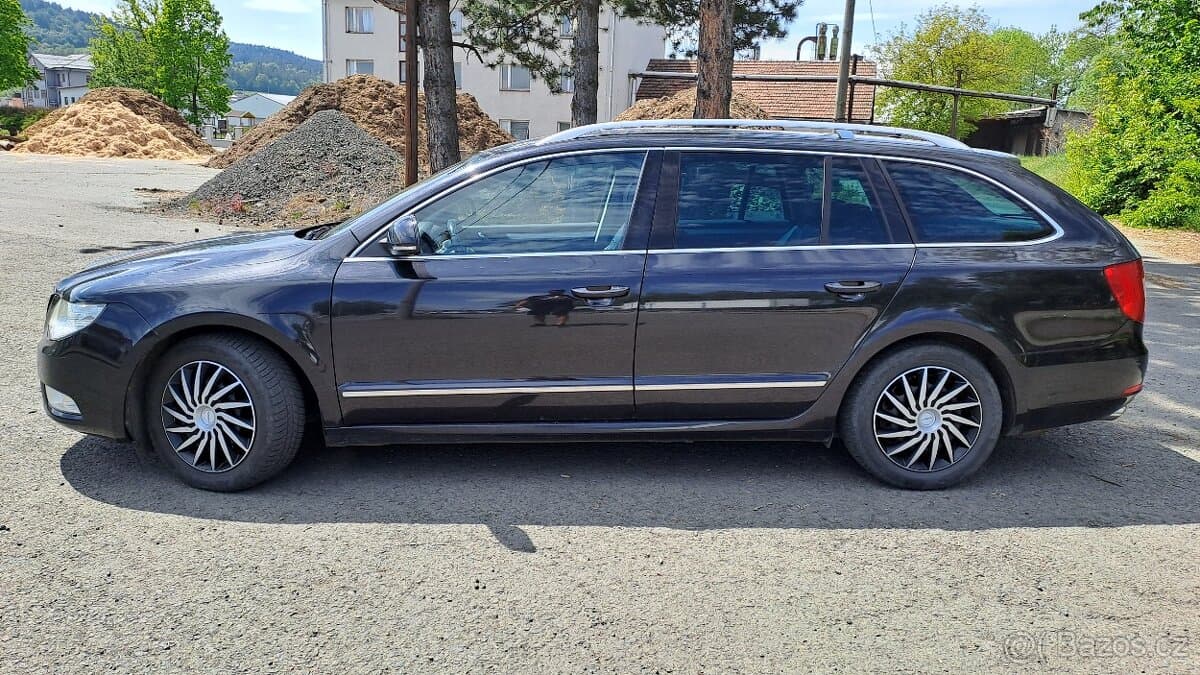 2010 Škoda SUPERB - 4