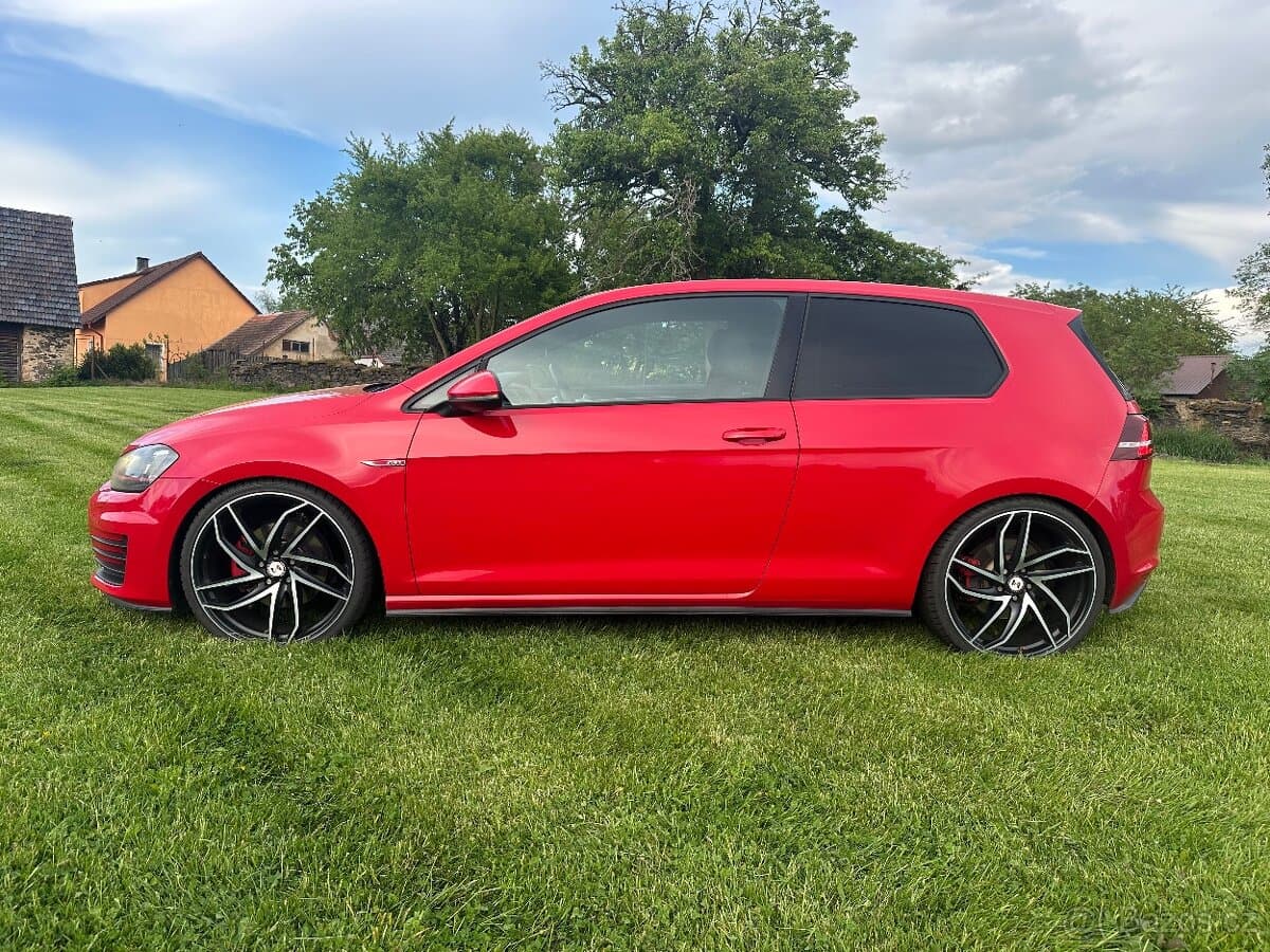 2017 Volkswagen GOLF - 4