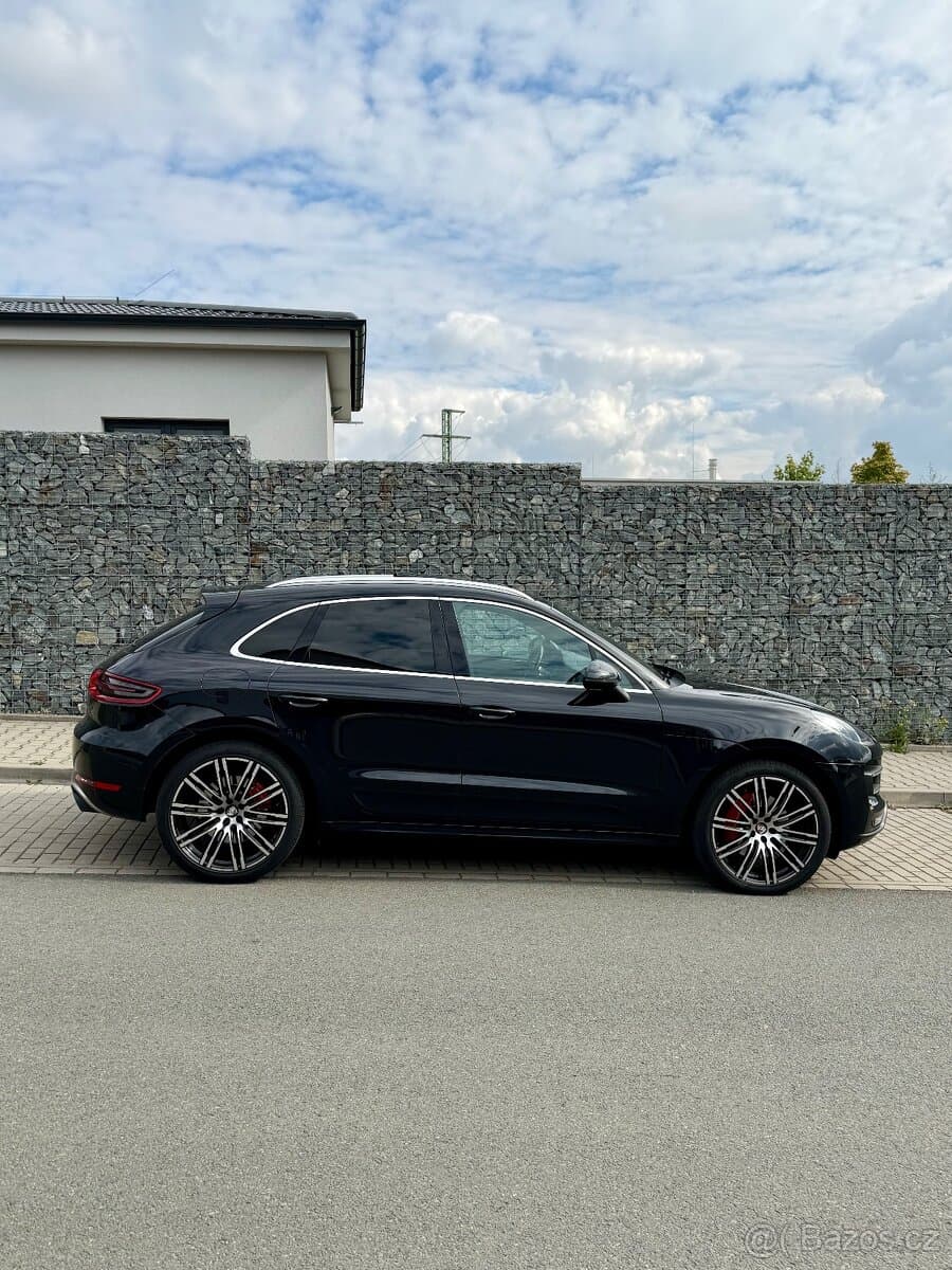 2017 Porsche MACAN - 4