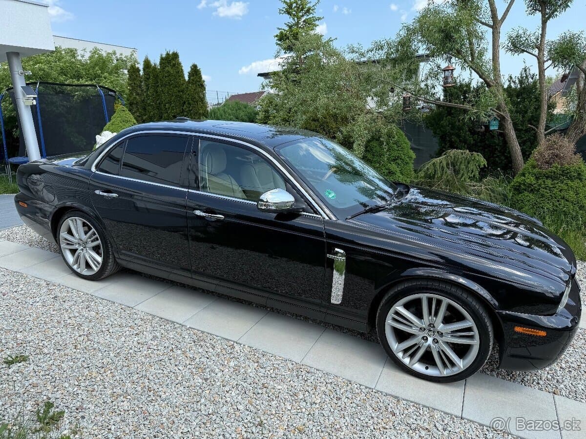 2009 Jaguar XJ - 4