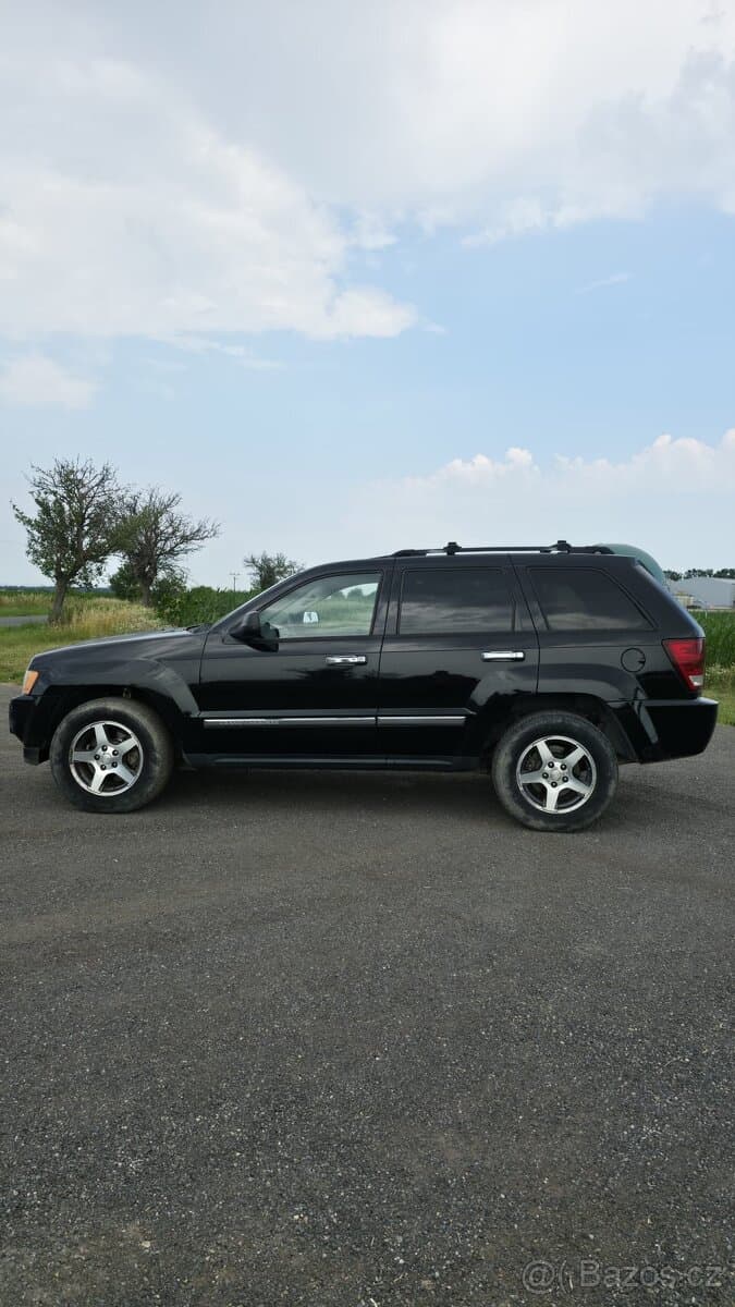 2005 Jeep CHEROKEE - 4
