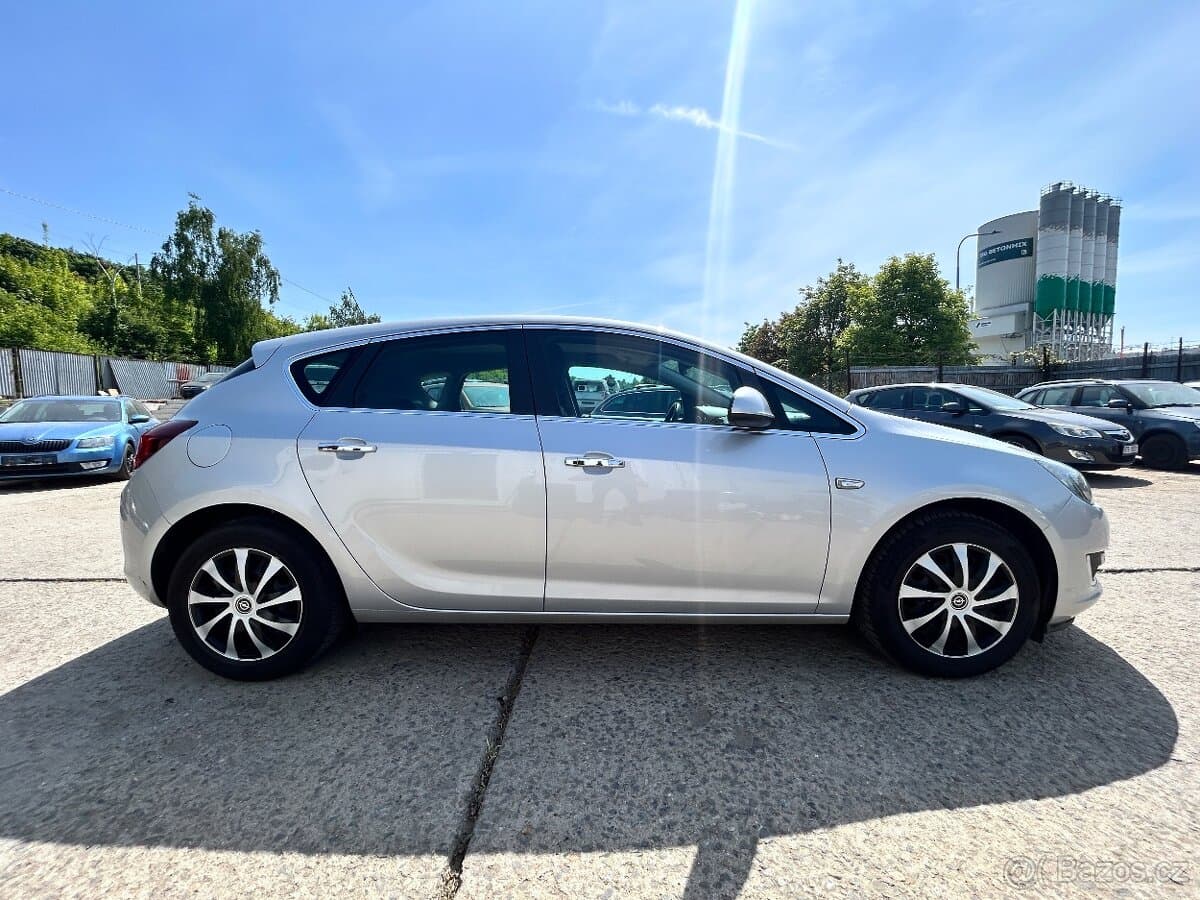 2013 Opel ASTRA - 4