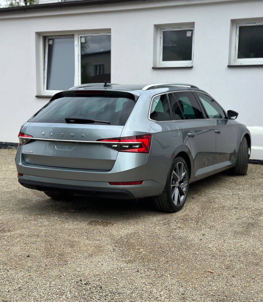 2021 Škoda SUPERB - 4