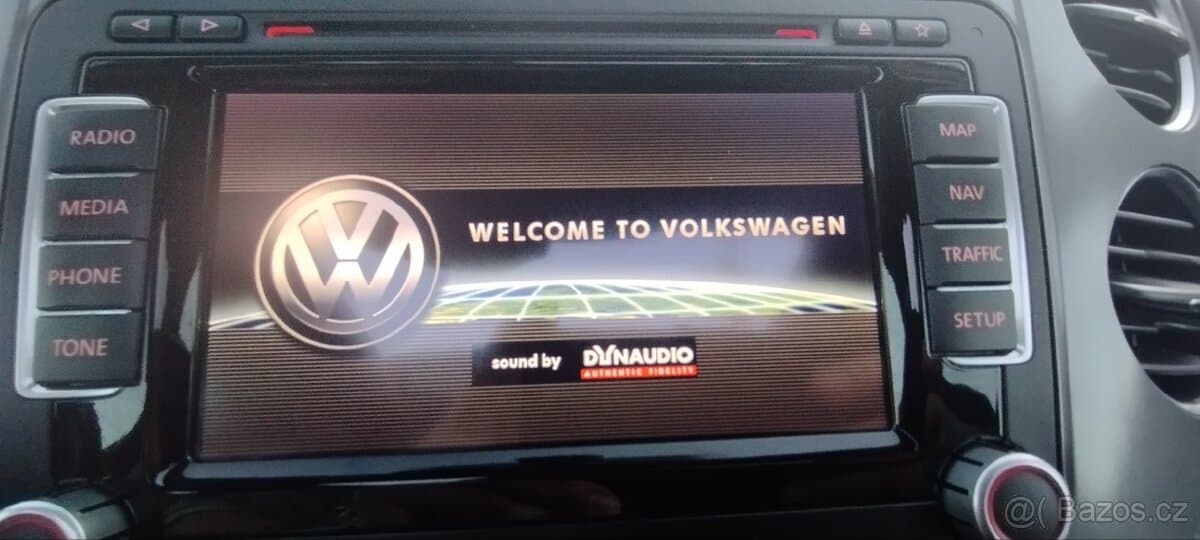 2011 Volkswagen TIGUAN - 4