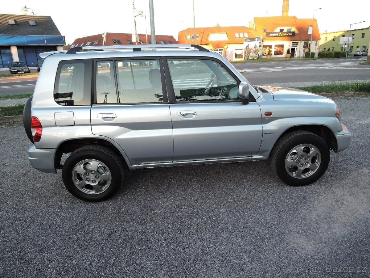 2006 Mitsubishi PAJERO - 4