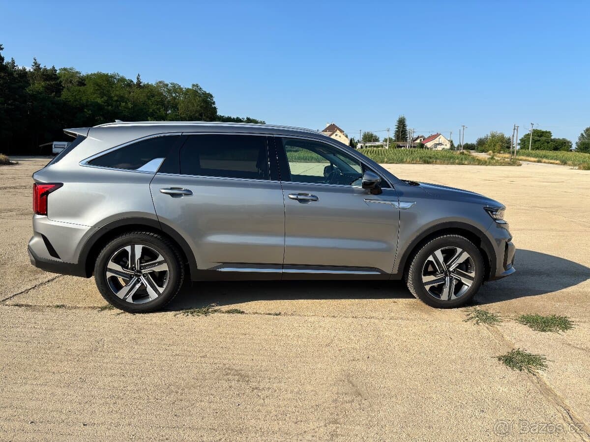 2022 Kia SORENTO - 4