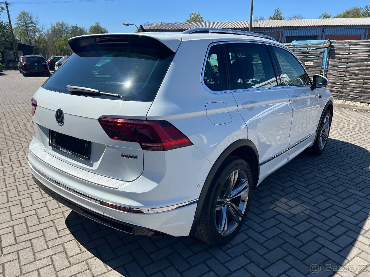 2017 Volkswagen TIGUAN - 4