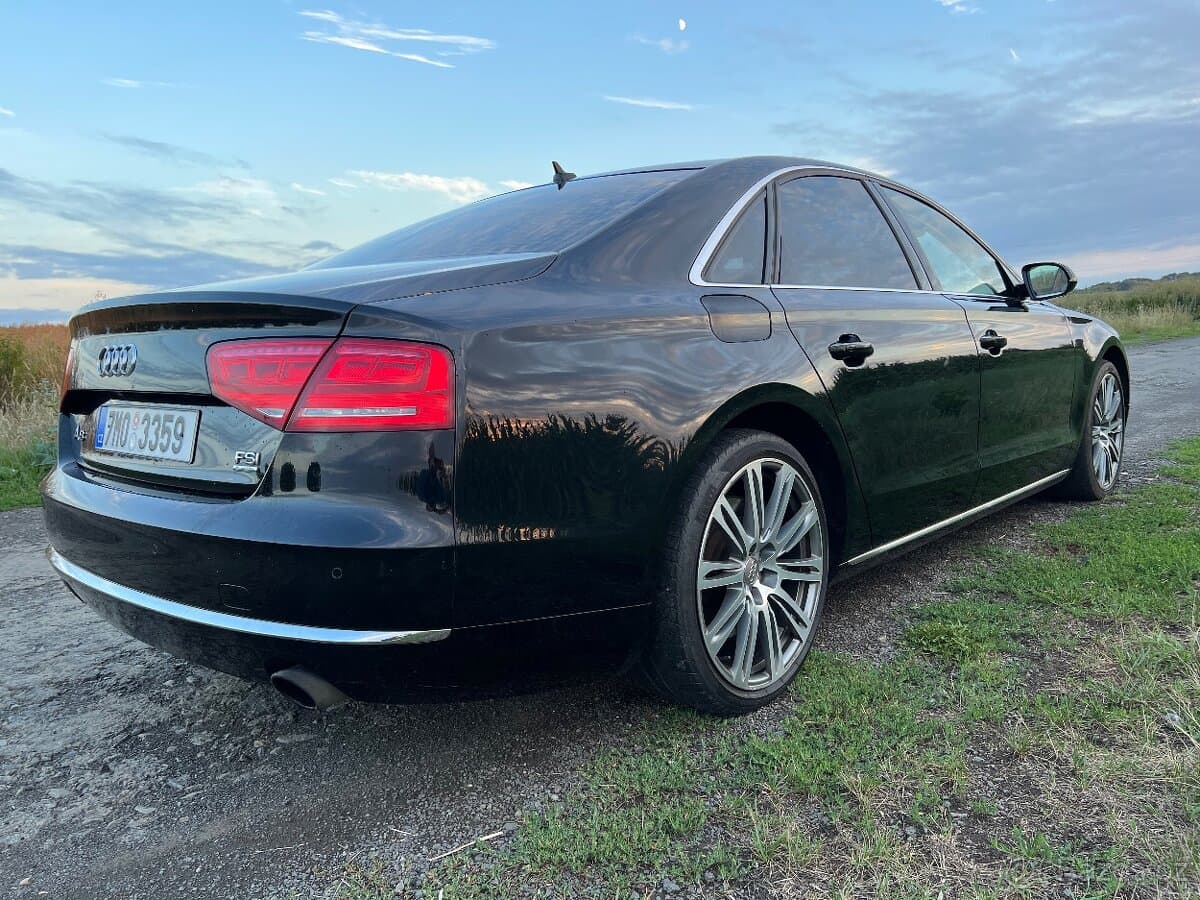 Audi A8 - 4
