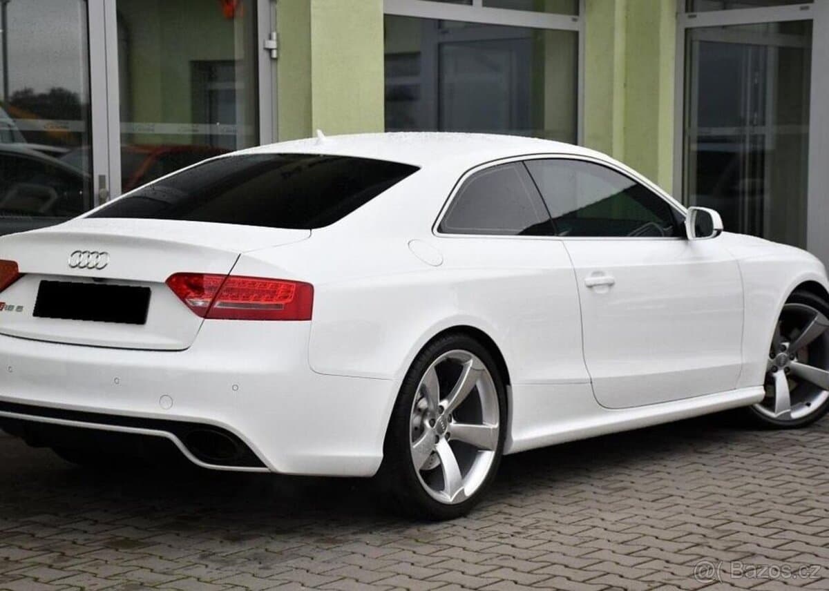 2010 Audi RS5 - 4