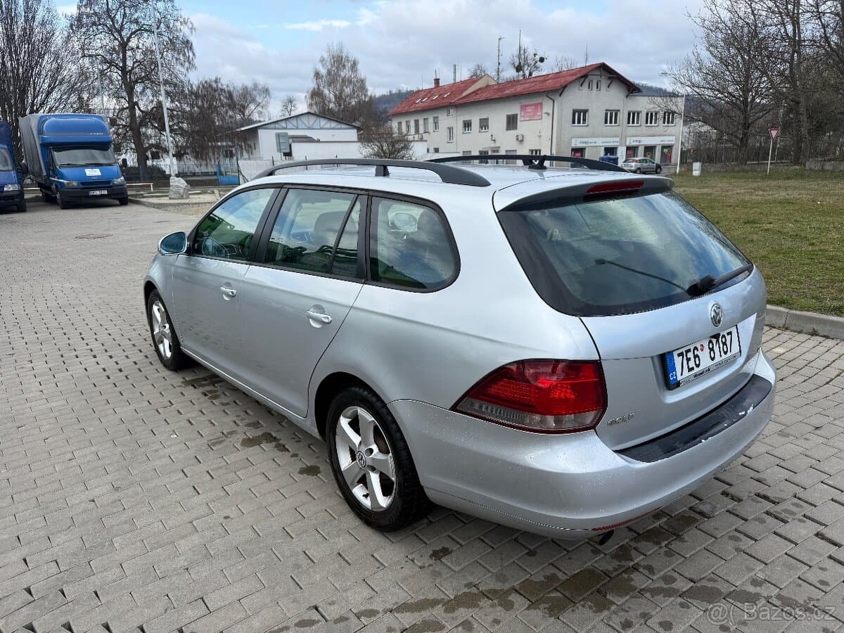 2010 Volkswagen GOLF - 4