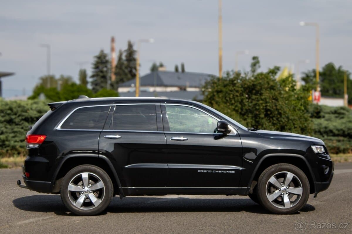 2015 Jeep CHEROKEE - 4