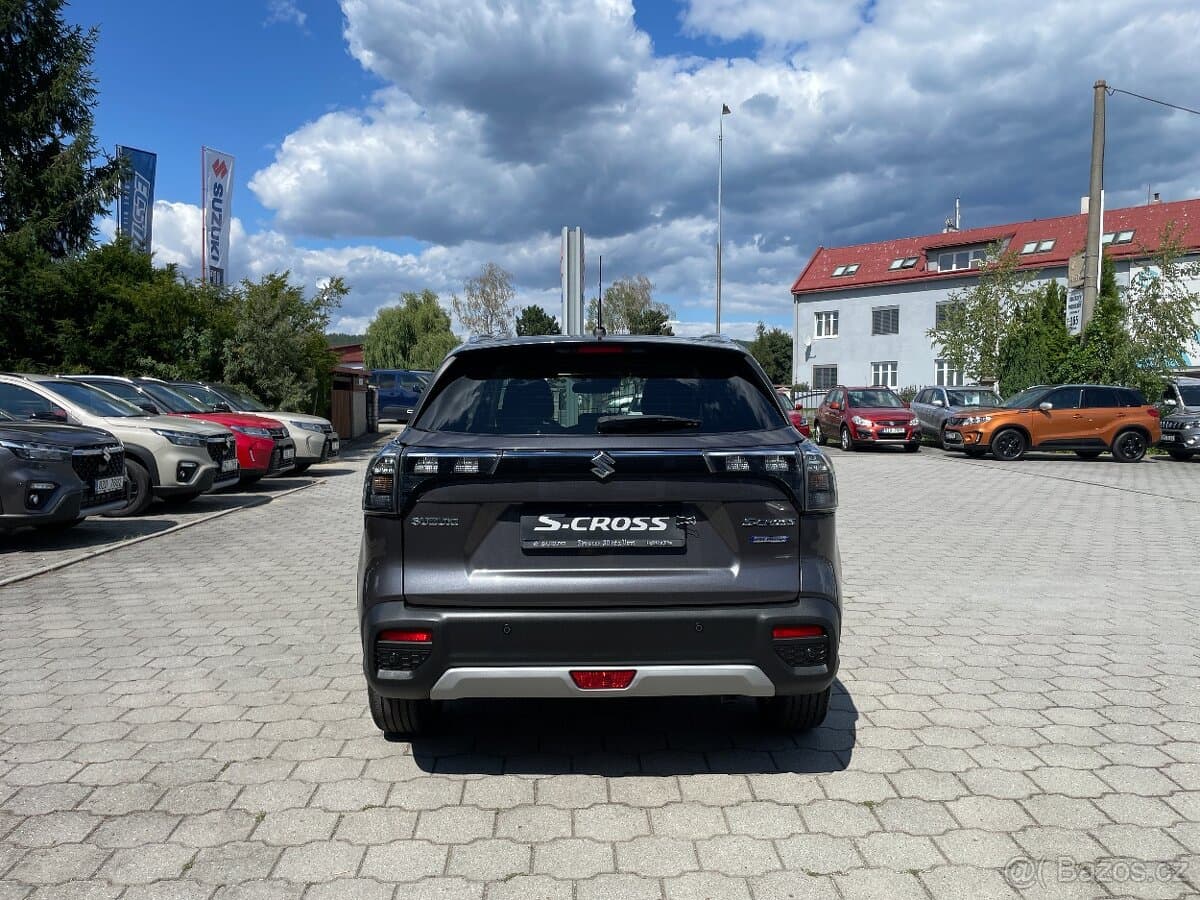 Suzuki S-CROSS - 4