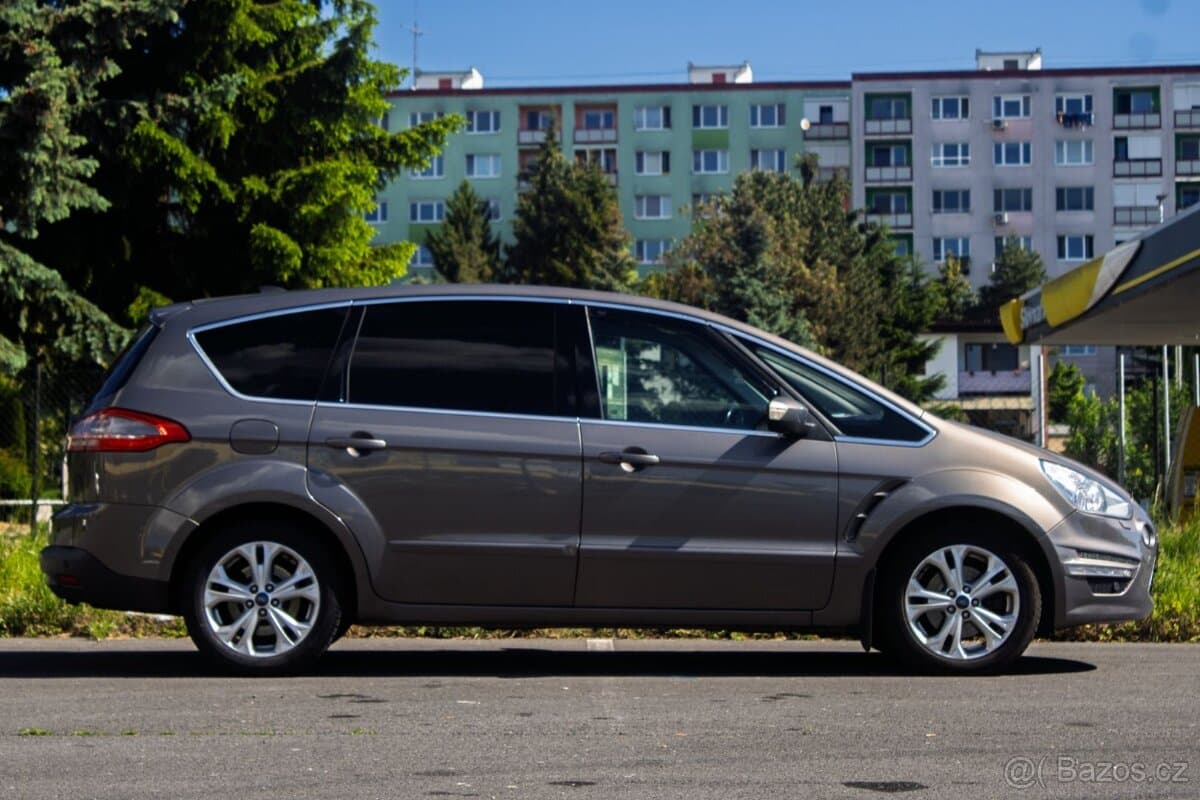 2013 Ford S-MAX - 4