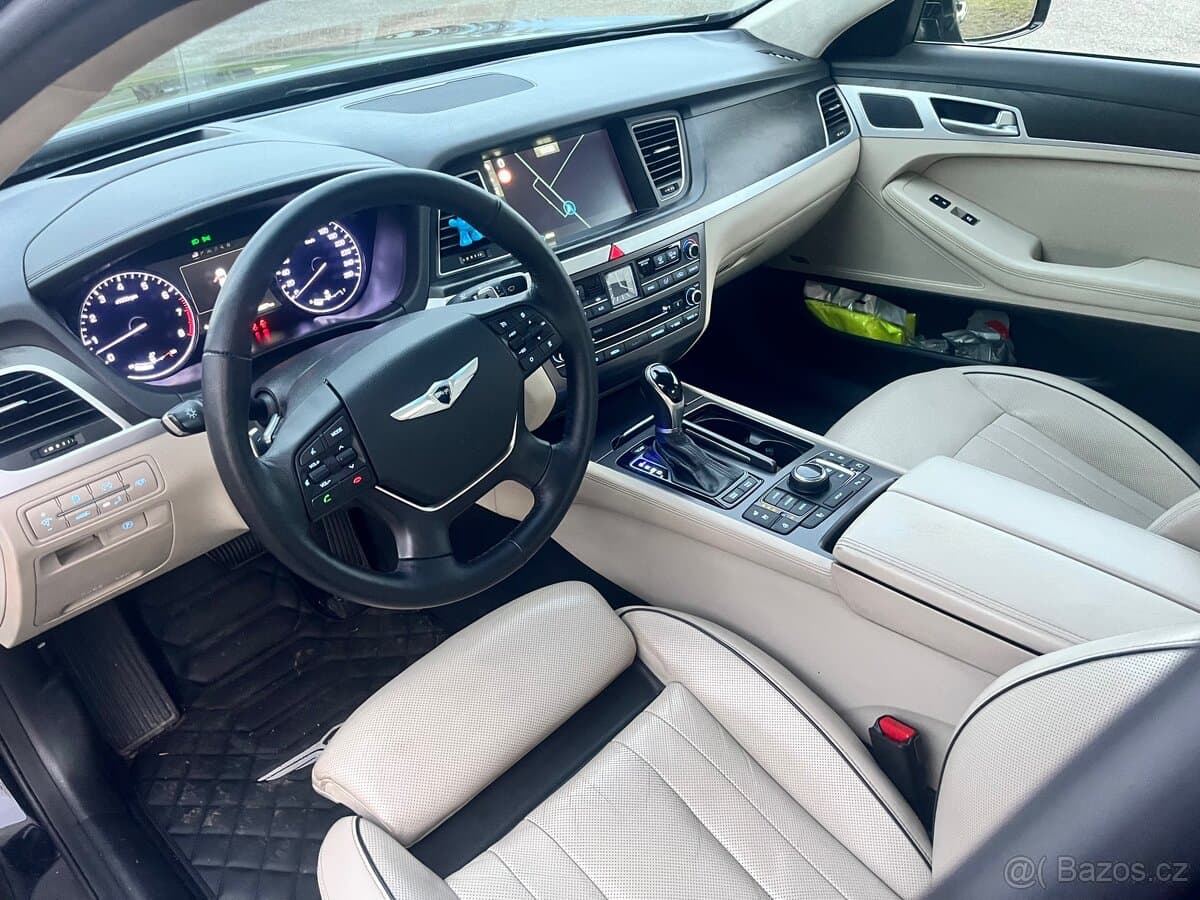 Hyundai GENESIS - 4